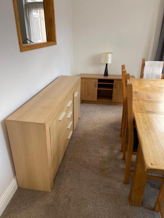 Spacious, Sleeps 17, 3 Bathrooms, Parking, Mansfield Kültér fotó