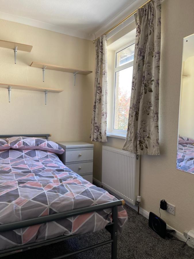 Spacious, Sleeps 17, 3 Bathrooms, Parking, Mansfield Kültér fotó
