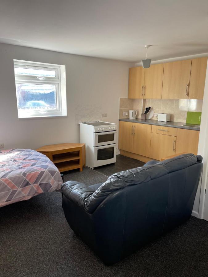Spacious, Sleeps 17, 3 Bathrooms, Parking, Mansfield Kültér fotó